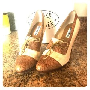 Beautiful Steve Madden Bootie/heel